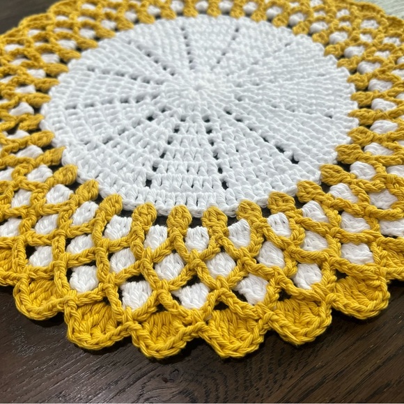 Set of 6 White/Bamboo Crochet Placemats - Picture 3 of 13